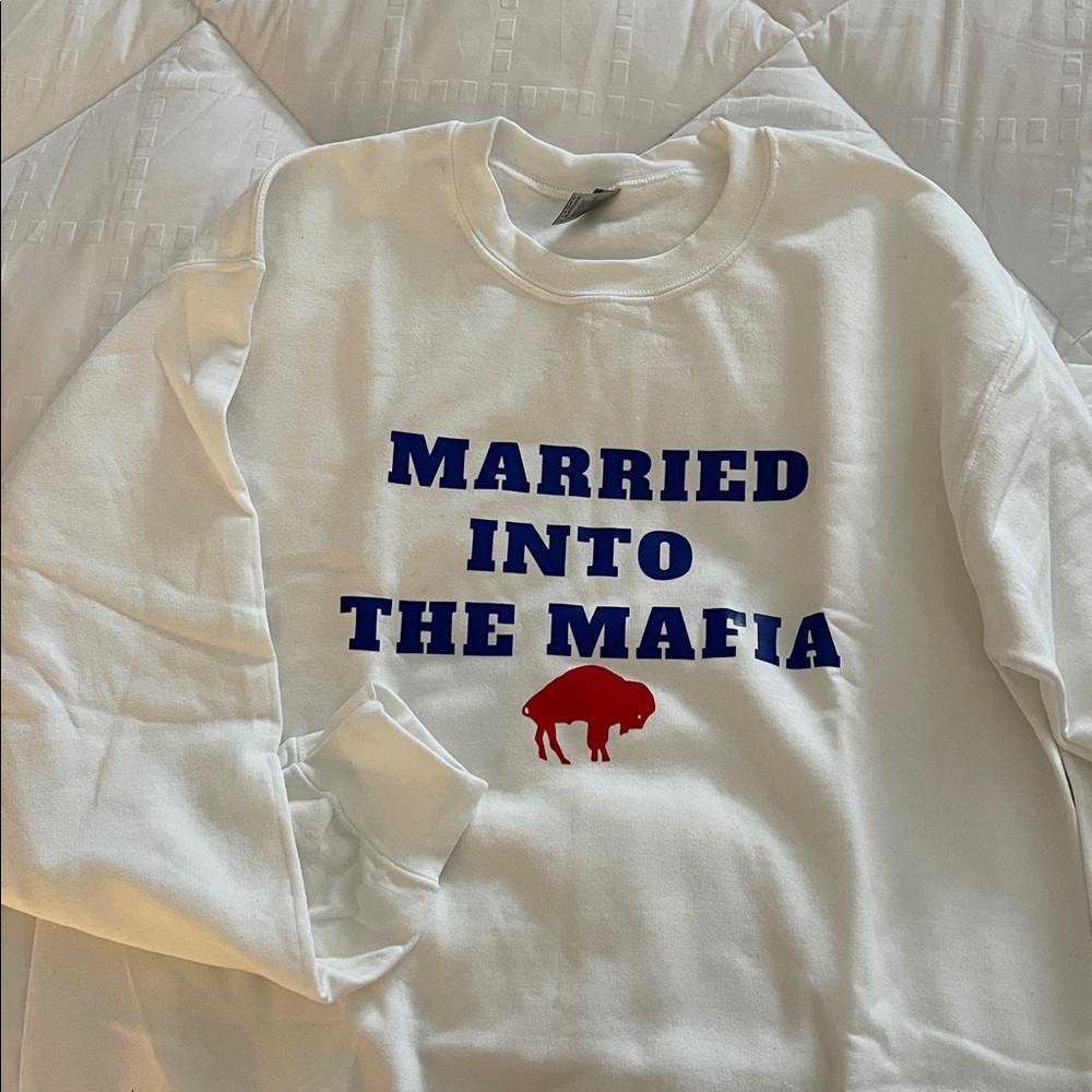 NWOT Buffalo Bills fan sweatshirt